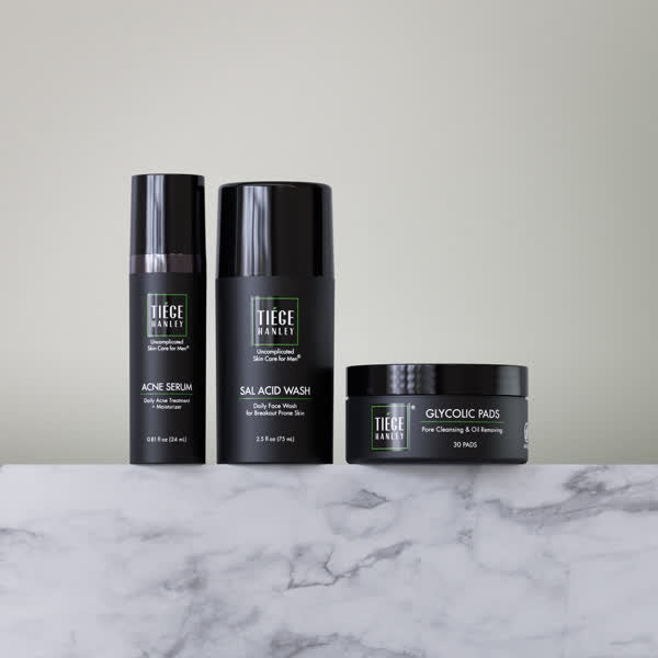 acne_lvl1_essentials_system_hero_600x600_01.jpg